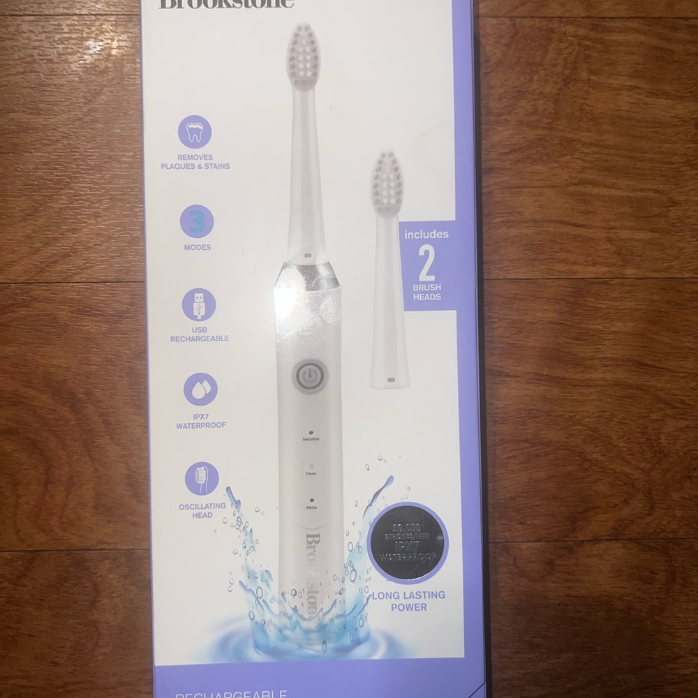 Brookstone White Electric Toothbrush with Brush Heads